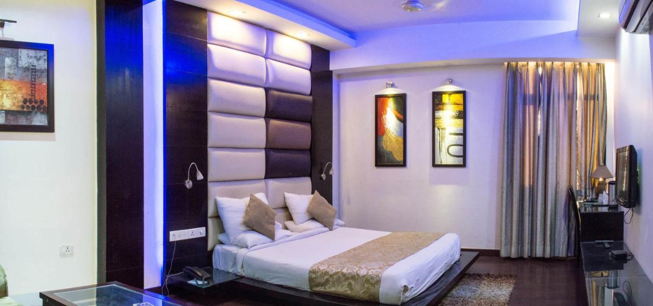 Hotel Anand Castle Kashipur Bagian luar foto